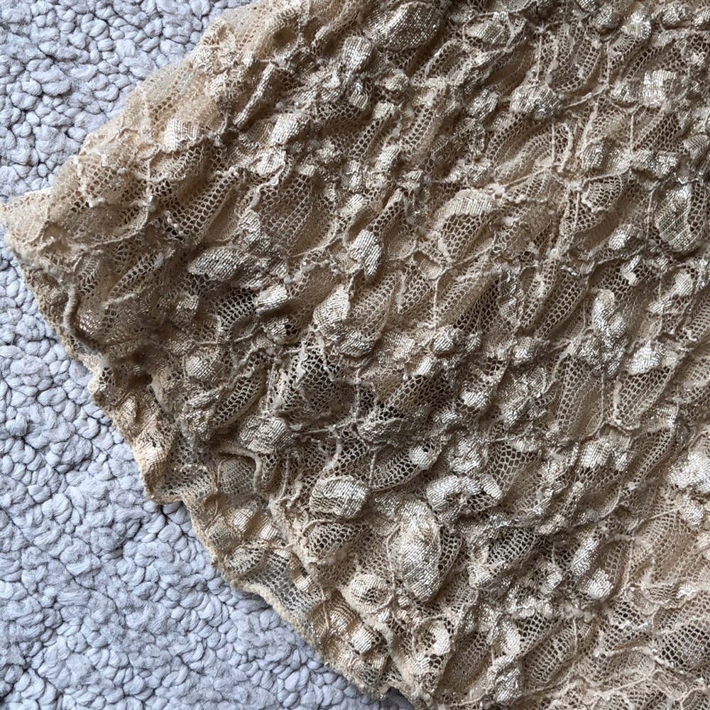 INC Pretty lacy stretchy pale yellow top - Picture 6 of 7